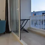 Apartamento Voguish 3 Bedroom *