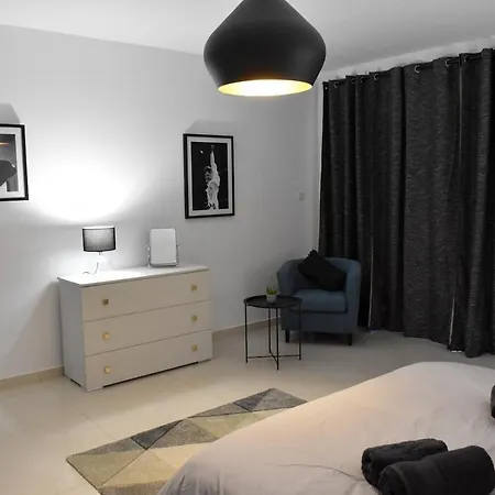 Voguish 3 Bedroom Apartamento *