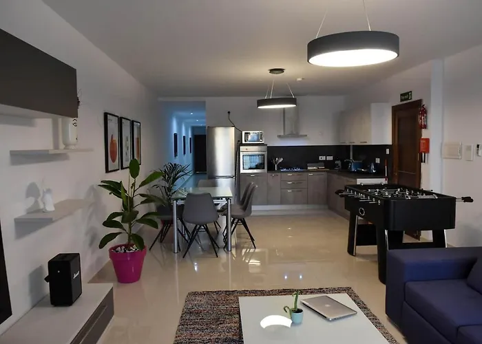 Apartamento Voguish 3 Bedroom *