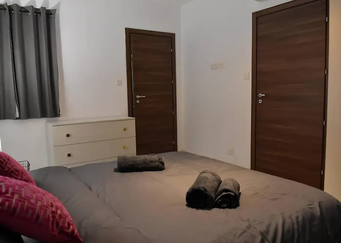 Voguish 3 Bedroom * St Paul's Bay