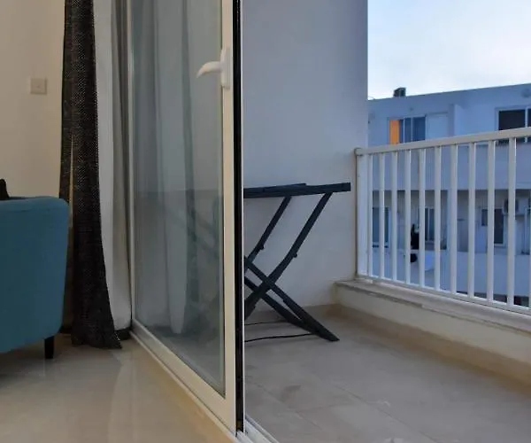 Apartamento Voguish 3 Bedroom *