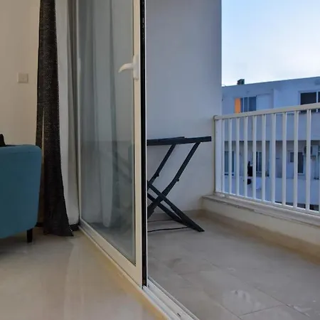 Apartment Voguish 3 Bedroom *
